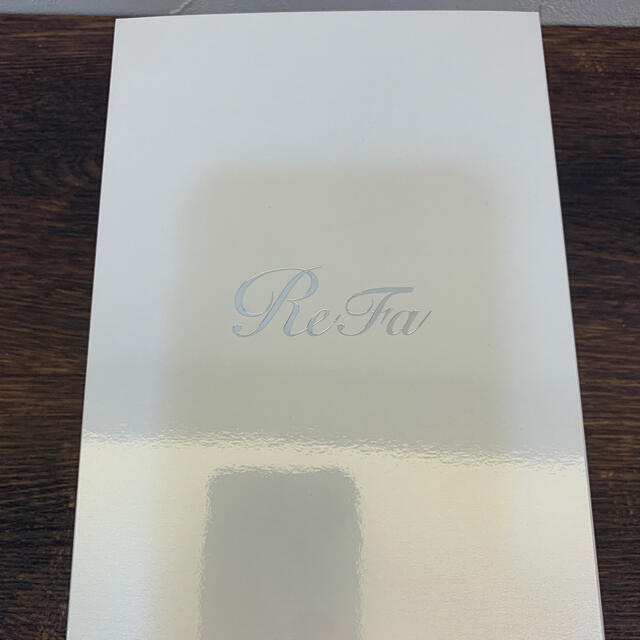 MTG ReFa CARAT RAY フェイス プラチナ電子ローラー RF-RF スマホ/家電/カメラの美容/健康(フェイスケア/美顔器)の商品写真