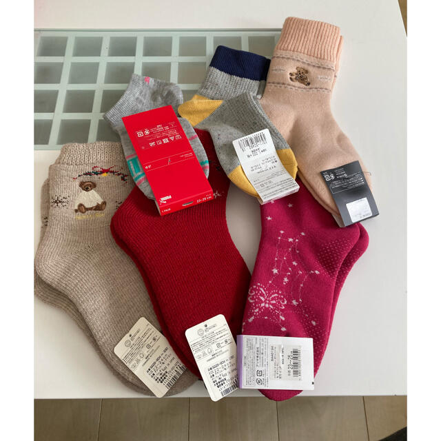ANNA SUI ヘンリールー　プレゼント　靴下　秋　冬 レディースのレッグウェア(ソックス)の商品写真