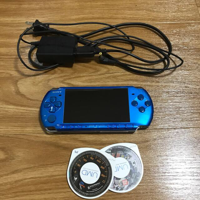 psp3000 本体　充電器　メモリースティック4GB　ソフトおまけ付き