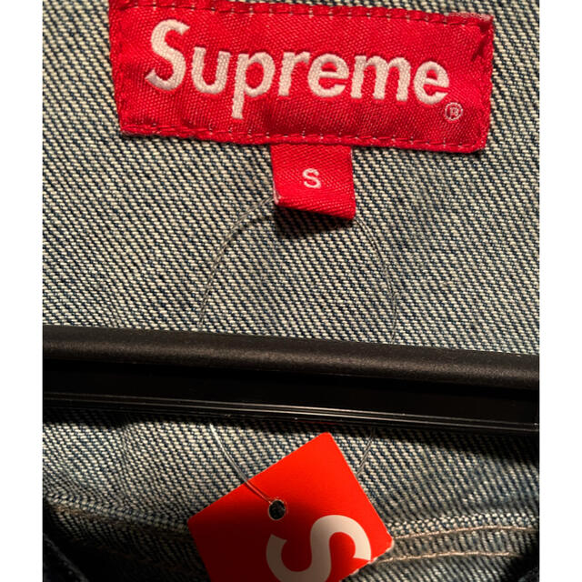 Supreme(シュプリーム)のsupreme logo denim turnout jacket デニム メンズのジャケット/アウター(Gジャン/デニムジャケット)の商品写真