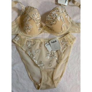 シモーヌペレール(Simone Perele)の激レアAUBADEオーバドゥCOMEDIE 75C/2(ブラ&ショーツセット)