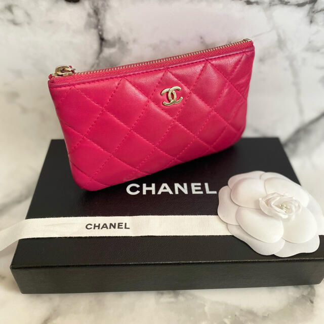 CHANEL(シャネル)のCHANEL シャネル マトラッセ ポーチ / ピンク レディースのファッション小物(ポーチ)の商品写真