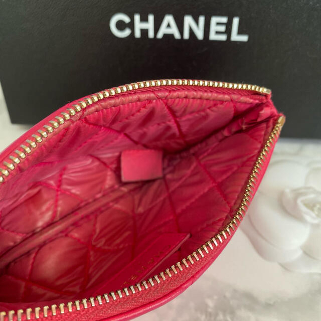 CHANEL(シャネル)のCHANEL シャネル マトラッセ ポーチ / ピンク レディースのファッション小物(ポーチ)の商品写真