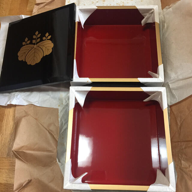 【新品未使用】お重箱 二段蓋つき アンティーク 漆塗り 古美術 茶道具