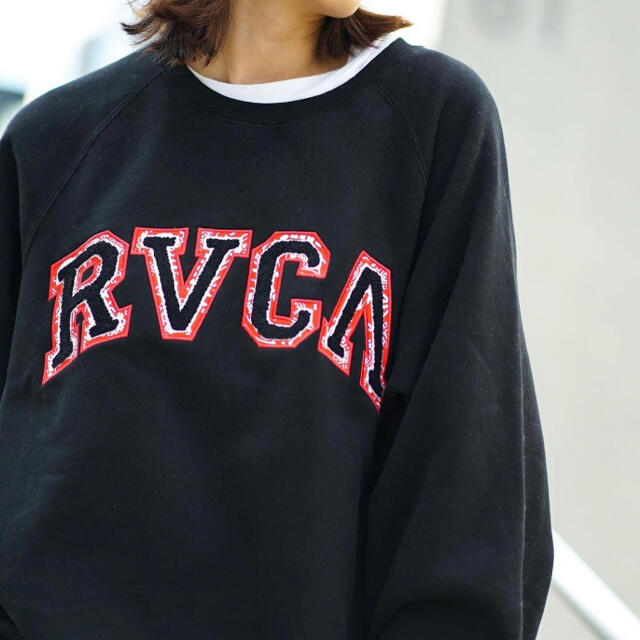 新品 RVCA ルーカ M カレッジ風 ワッペン ロゴ スウェット | フリマアプリ ラクマ