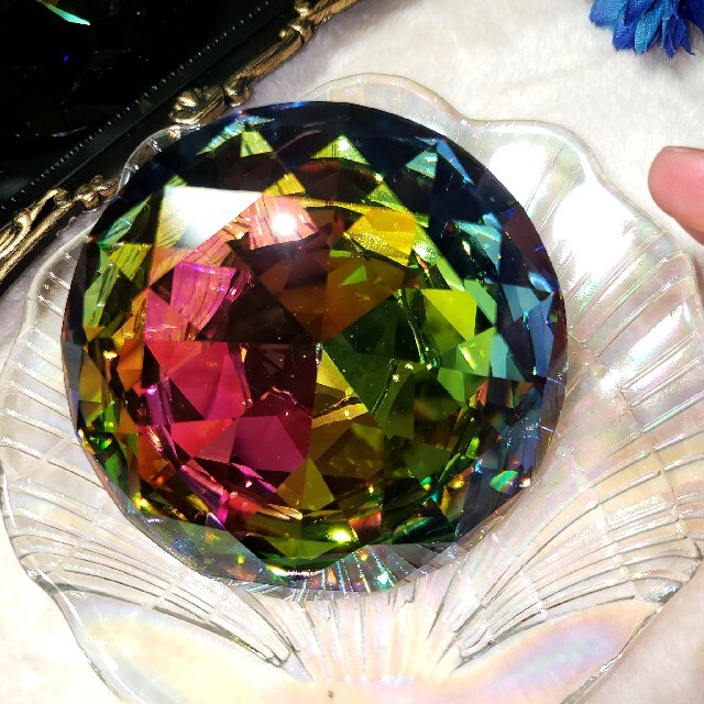 大きすぎるガラス製レインボーダイヤモンドの通販 By 七色宝石商店 ラクマ