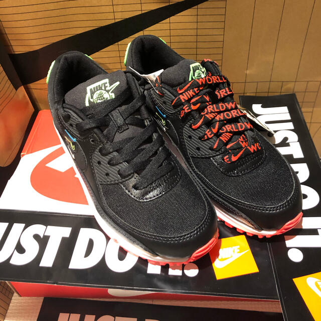 NIKE(ナイキ)のエアマックス90WW ノース紙袋2枚 レディースの靴/シューズ(スニーカー)の商品写真