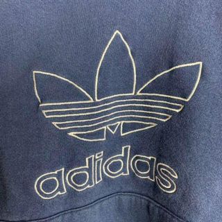 adidas パフォーマンス刺繍ロゴ 裏地付き肉厚ジャケット 内ポケット付き