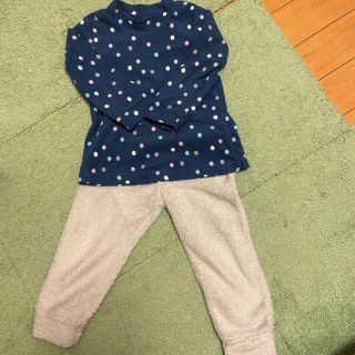 ユニクロ(UNIQLO)のユニクロ　フリースパジャマ　女の子110(パジャマ)