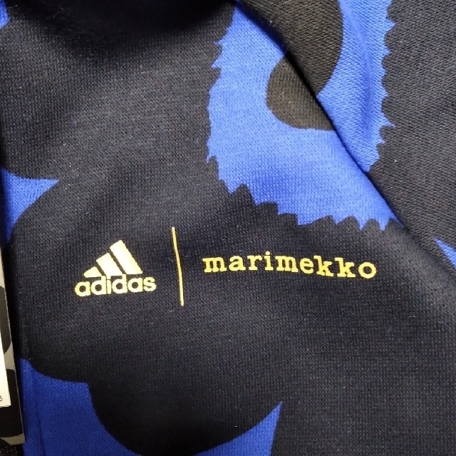 marimekko(マリメッコ)の90 新品 アディダス adidas マリメッコ ロンパース キッズ/ベビー/マタニティのキッズ服男の子用(90cm~)(ジャケット/上着)の商品写真