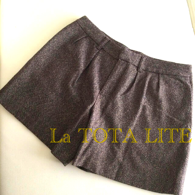 La TOTALITE(ラトータリテ)のLa TOTA LITE  ショートパンツ　キュロット　40 茶系 レディースのパンツ(ショートパンツ)の商品写真