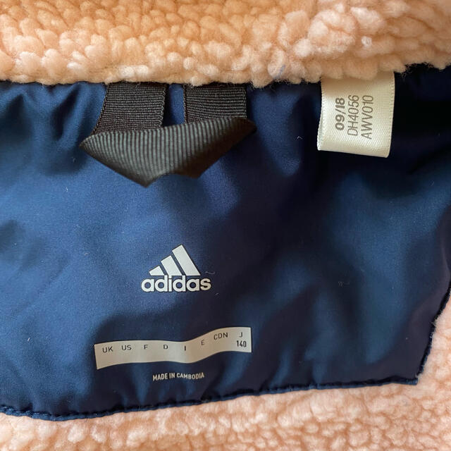 adidas(アディダス)のはや様専用☆adidas ベンチコート  140 キッズ/ベビー/マタニティのキッズ服女の子用(90cm~)(コート)の商品写真