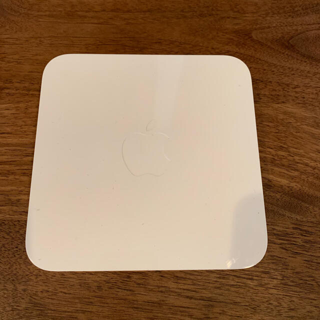 Apple(アップル)のApple ルーター AirMac Extreme Base Station スマホ/家電/カメラのPC/タブレット(PC周辺機器)の商品写真