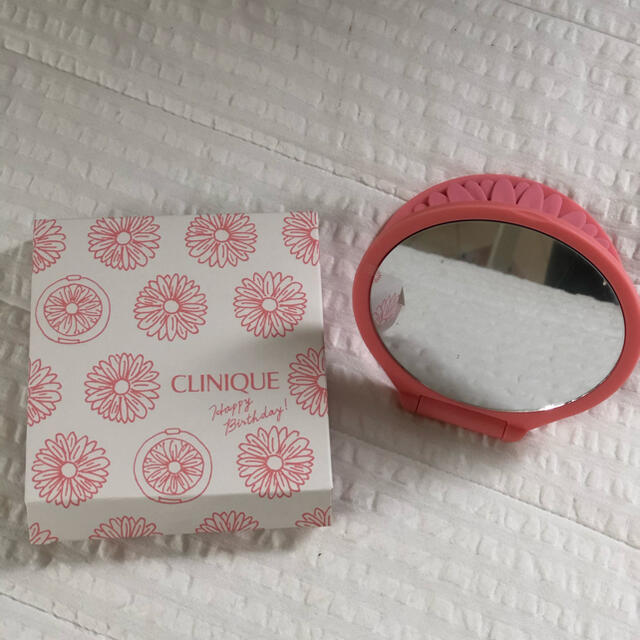 CLINIQUE(クリニーク)の【新品未使用】クリニーク　ミラー レディースのファッション小物(ミラー)の商品写真