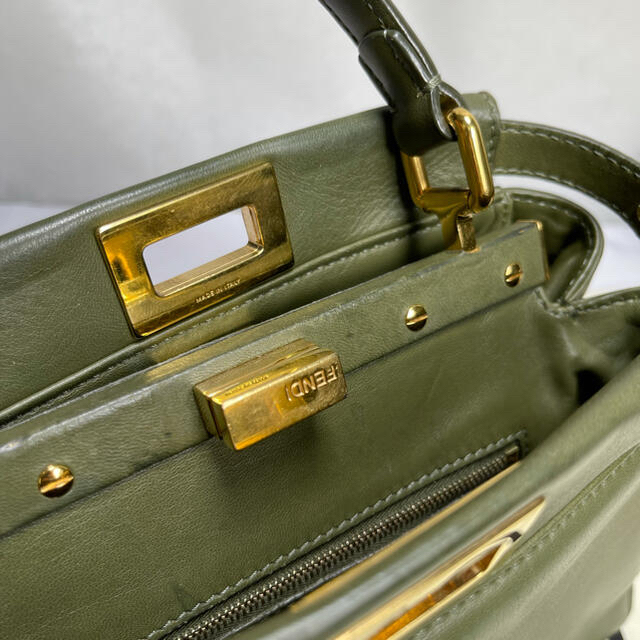 FENDI(フェンディ)の専用✨美品✨FENDI✨ピーカブー ミニ モスグリーン　2WAY レディースのバッグ(ハンドバッグ)の商品写真