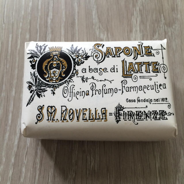 Santa Maria Novella(サンタマリアノヴェッラ)のSapone Latte 100g コスメ/美容のボディケア(ボディソープ/石鹸)の商品写真