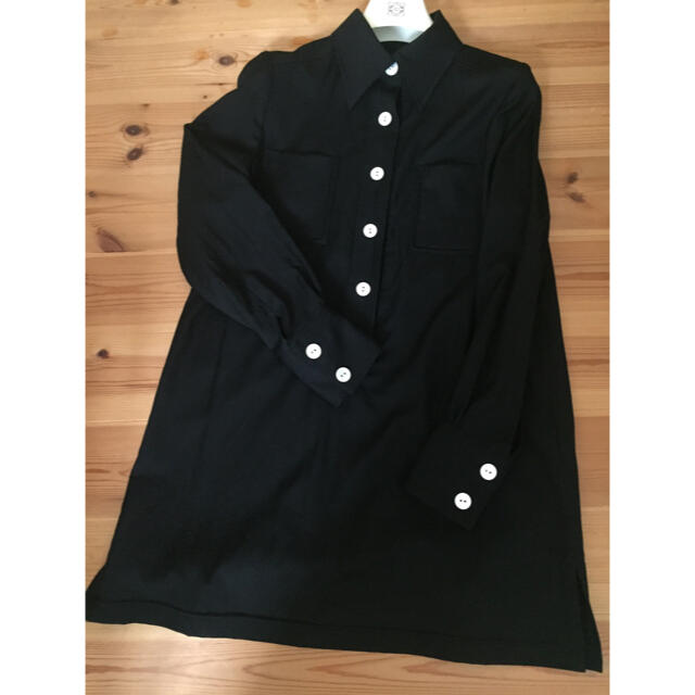 ドレステリア 美品 シンプルなブラックシャツ チュニック丈
