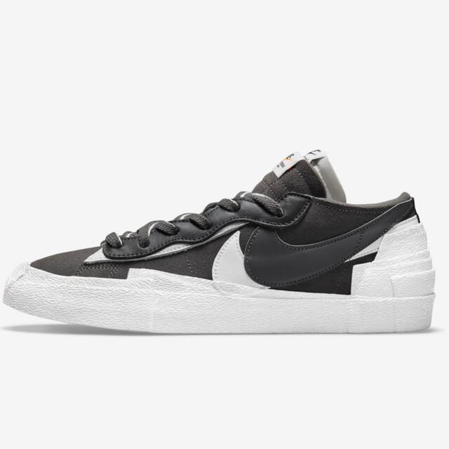 NIKE(ナイキ)の【29.0cm】sacai × NIKE BLAZER LOW IRONGREY メンズの靴/シューズ(スニーカー)の商品写真