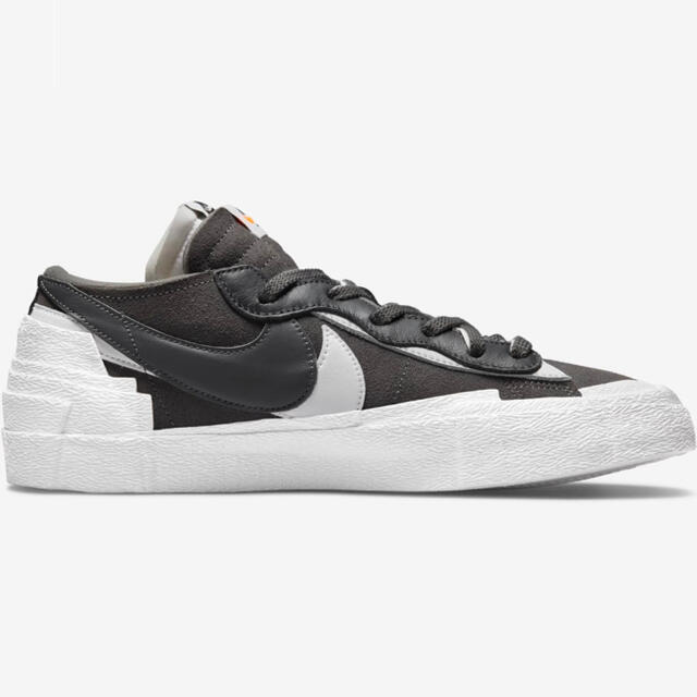 NIKE(ナイキ)の【29.0cm】sacai × NIKE BLAZER LOW IRONGREY メンズの靴/シューズ(スニーカー)の商品写真