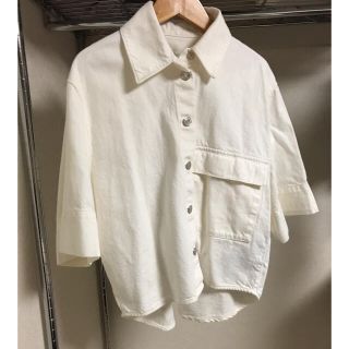 ザラ(ZARA)のZARA ポケット付きグロップドシャツ(シャツ/ブラウス(半袖/袖なし))