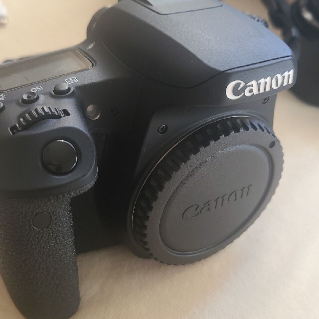キャノン Canon EOS 9000D 標準&望遠&単焦点トリプルレンズセット キャノン Canon EOS 9000D 標準&望遠&単焦点トリプルレンズセット