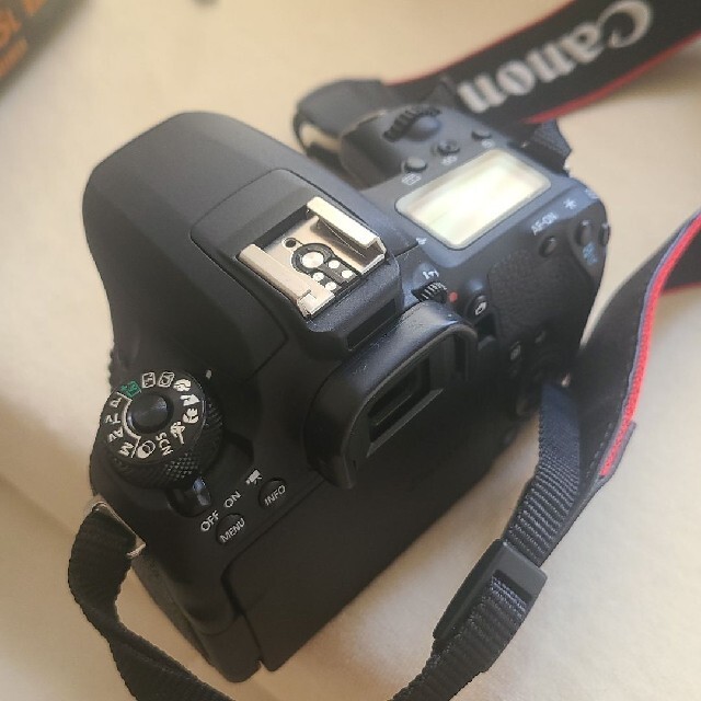 キャノン Canon EOS 9000D 標準&望遠&単焦点トリプルレンズセット キャノン Canon EOS 9000D 標準&望遠&単焦点トリプルレンズセット