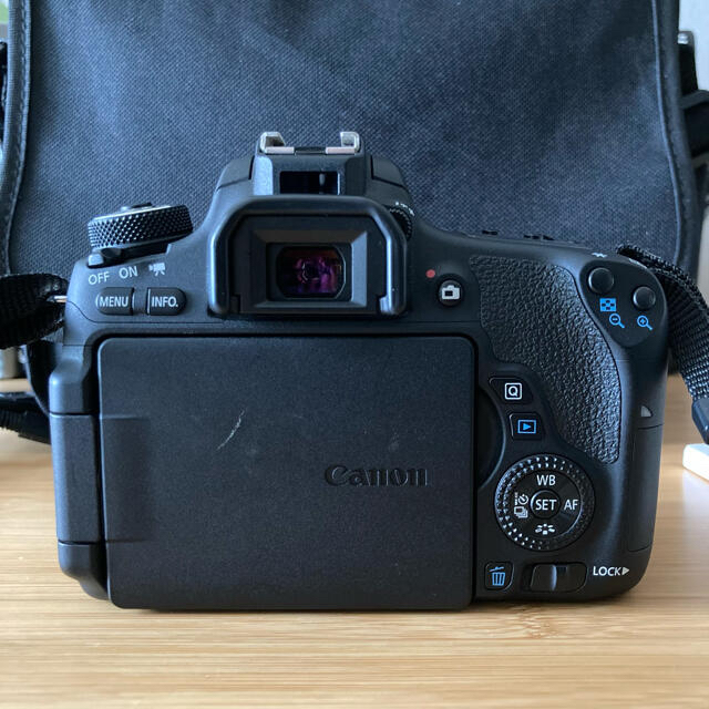 Canon EOS8000D(W) SDカード（32GB）付き