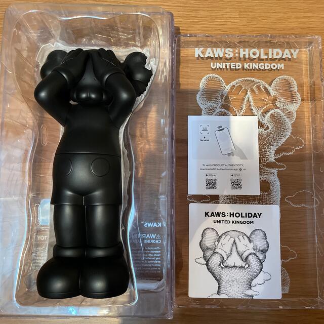 KAWS HOLIDAY UK Figure Black カウズ ホリデー 黒