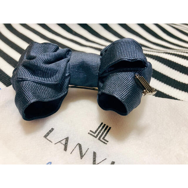 LANVIN en Bleu(ランバンオンブルー)のこきんちゃん専用ランバンオンブルー　リボンバレッタ　ネイビー レディースのヘアアクセサリー(バレッタ/ヘアクリップ)の商品写真