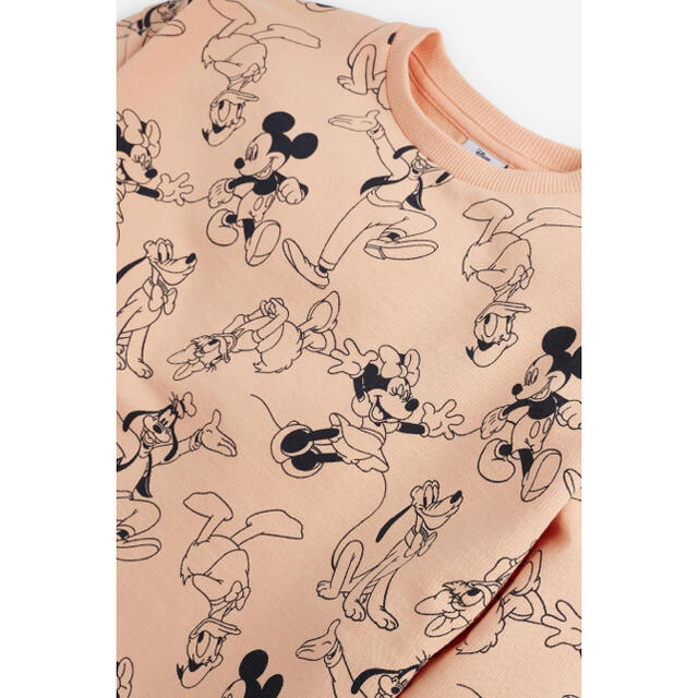 Disney(ディズニー)の【新品】アプリコット Disney Mickey Mouse スウェットトップ キッズ/ベビー/マタニティのキッズ服女の子用(90cm~)(Tシャツ/カットソー)の商品写真