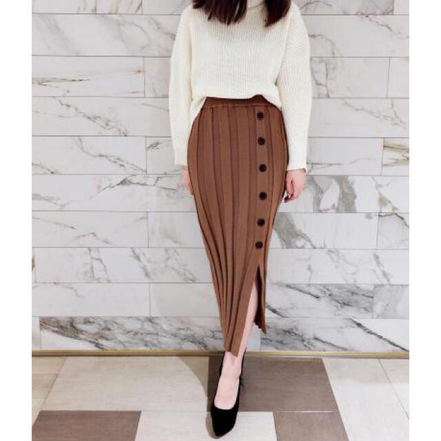COCO DEAL(ココディール)のココディール 釦デザインリブニットタイトスカート レディースのスカート(ひざ丈スカート)の商品写真