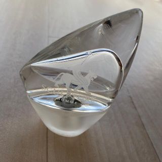 ニコス(NIKOS)の香水　MOMME SCULPTURE 30ml(ユニセックス)