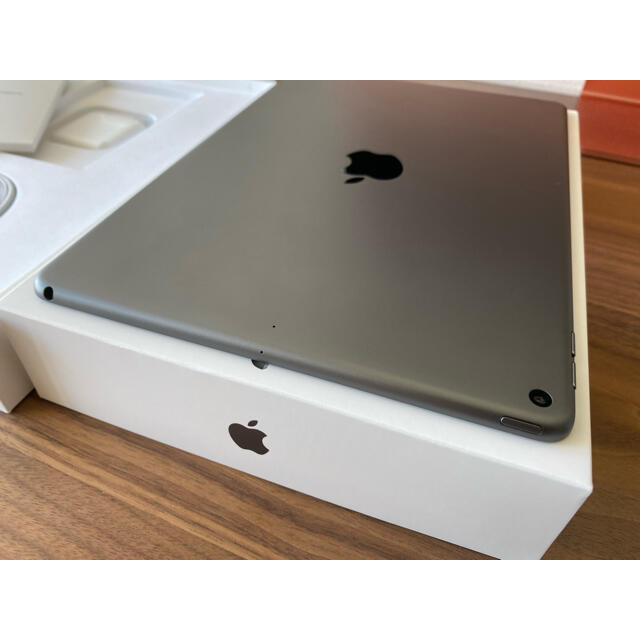 美品 iPad Air 第3世代 WiFi 64GB スペースグレイ カバー付き