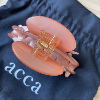 acca - 新品同様 acca 中クリップ レザーフラワー スワロフスキーの