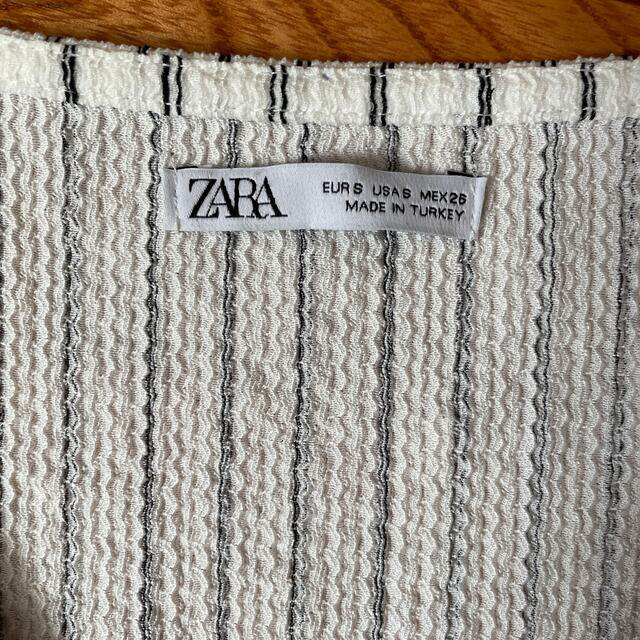 ZARA(ザラ)のZARA トップス　 レディースのトップス(シャツ/ブラウス(半袖/袖なし))の商品写真