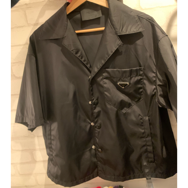 PRADA(プラダ)のPRADA Re-Nylon shirt リナイロン　シャツ　値下げ対応可 メンズのトップス(シャツ)の商品写真