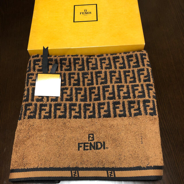 アウター fendiバスタオル 新品、未使用品 | tn.buffalo.wi.gov