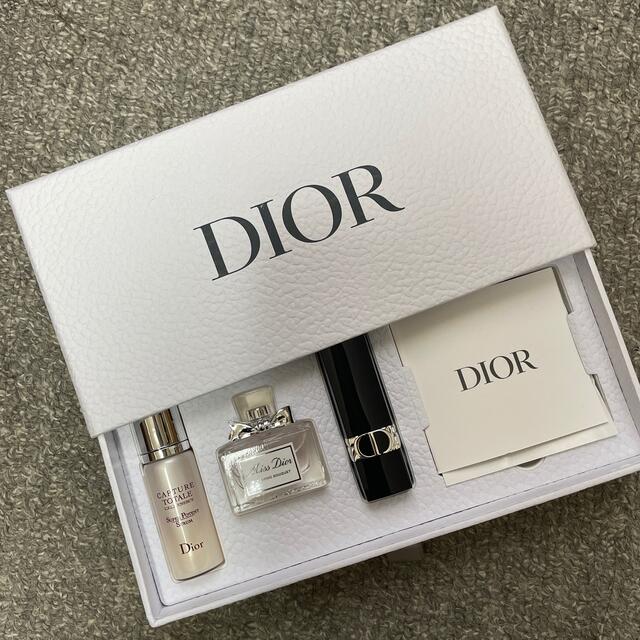 Dior(ディオール)のDior バースデーギフト エンタメ/ホビーのコレクション(ノベルティグッズ)の商品写真
