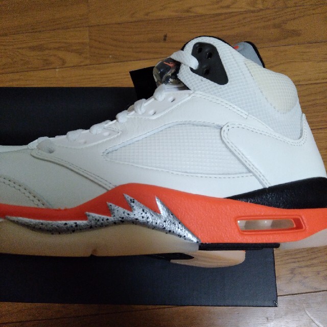 NIKE(ナイキ)のair jordan 5 orange blaze メンズの靴/シューズ(スニーカー)の商品写真