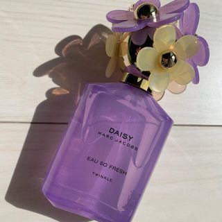 マークジェイコブス(MARC JACOBS)のマークジェイコブス デイジーオーソーフレッシュオードトワレ (香水(女性用))