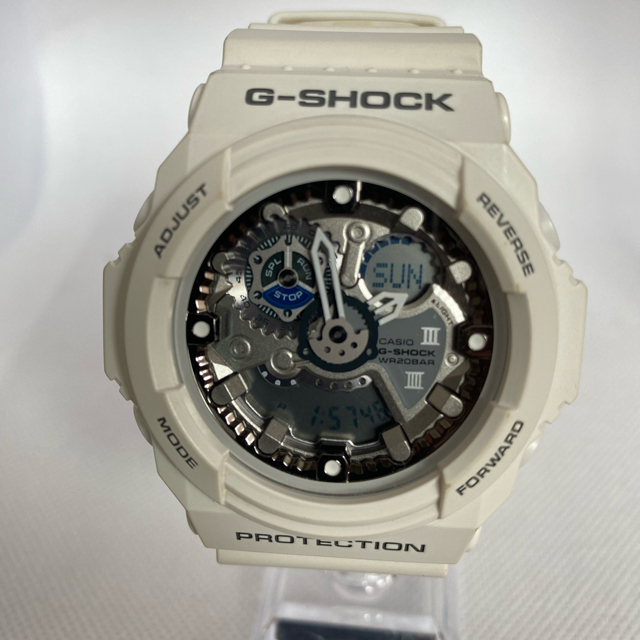 G-SHOCK(ジーショック)のCASIO  GーSHOCK  GA−300 メンズの時計(腕時計(デジタル))の商品写真