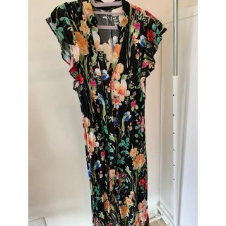 ザラ(ZARA)のZARA花柄ワンピース(ひざ丈ワンピース)