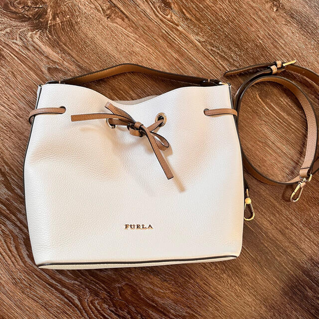 FURLA コスタンザ バイカラーショルダー FURLA コスタンザ バイカラーショルダー