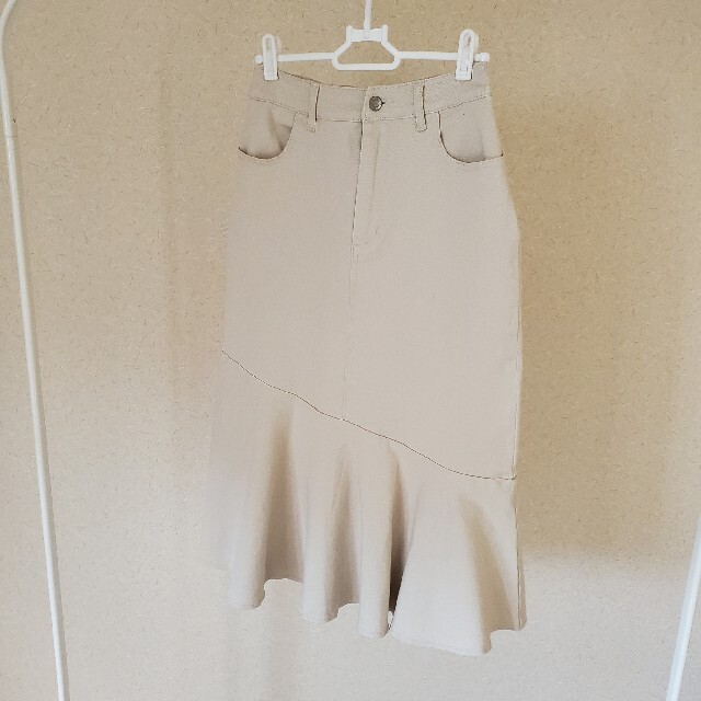 【moment+】ストレッチデニム＆ツイルマーメイドスカート レディースのスカート(ひざ丈スカート)の商品写真