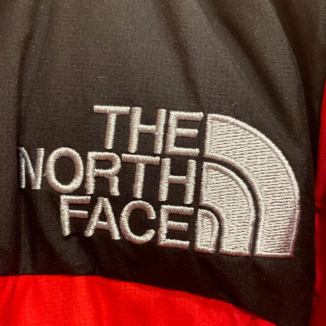 THE NORTH FACE(ザノースフェイス)のTNFバルトロ・ライト・ジャケット国内正規品TNFレッドMサイズ メンズのジャケット/アウター(ダウンジャケット)の商品写真