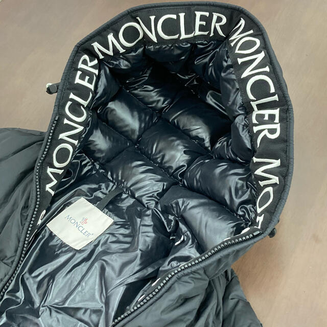 MONCLER(モンクレール)のMONCLER モンクレール ダウン ジャケット メンズのジャケット/アウター(ダウンジャケット)の商品写真