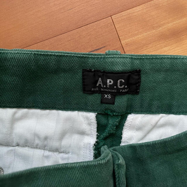 A.P.C(アーペーセー)のAPC FEMME  ショートパンツ レディースのパンツ(ショートパンツ)の商品写真