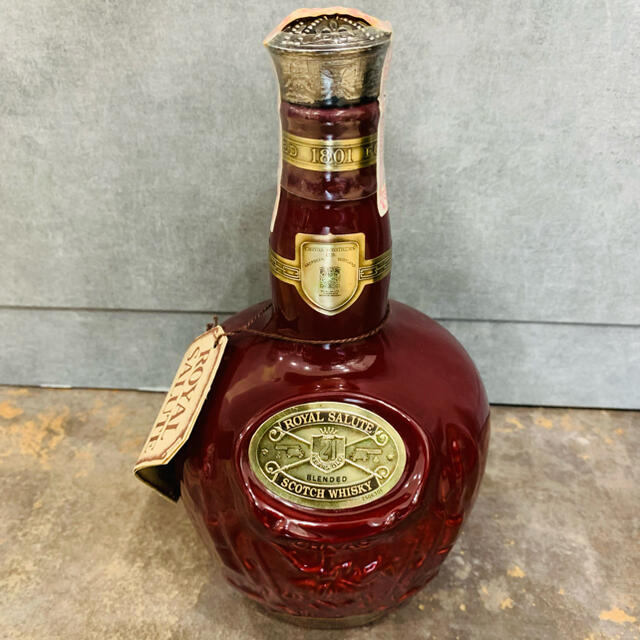 クミコ様専用 ロイヤルサルート シーバス 古酒 赤青陶器2本セット クミコ様専用 ロイヤルサルート シーバス 古酒 赤青陶器2本セット