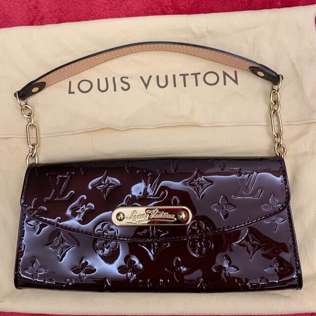 LOUIS VUITTON(ルイヴィトン)のルイヴィトン　ショルダー　お財布バッグ　ヴェルニ レディースのバッグ(クラッチバッグ)の商品写真