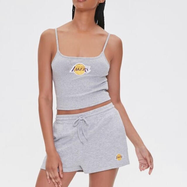 FOREVER 21(フォーエバートゥエンティーワン)の新品 未使用 FOREVER21 LAKERS レイカーズ セットアップ レディースのレディース その他(セット/コーデ)の商品写真